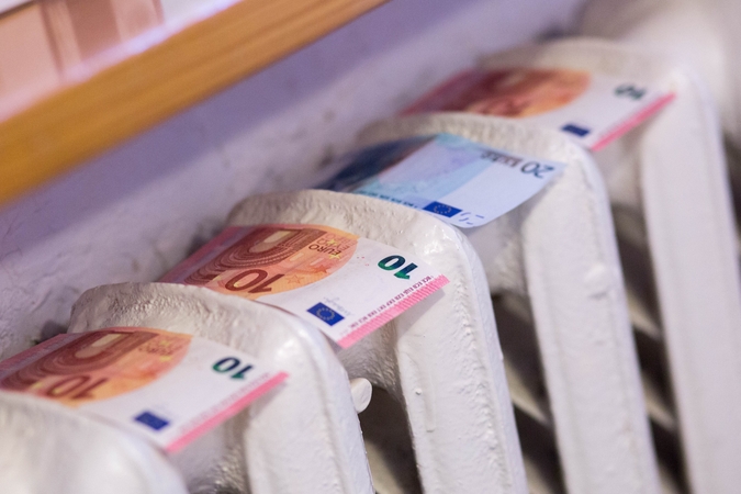 Valdžia bando mažinti sąskaitas už šilumą: pritarė nuliniam PVM šildymui
