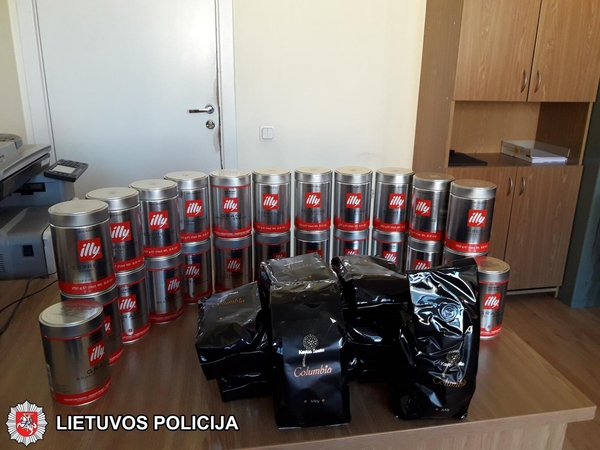 Dokumentus klastoję sukčiai gausiai apsirūpino kava