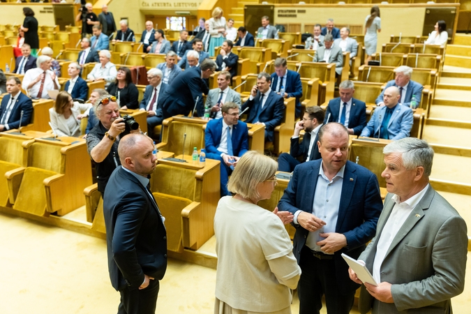 Konfliktas Seime neišblėso: opozicija planuoja tęsti posėdžių boikotą