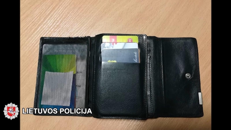 Vagis ligoninėje įkliuvo su ką tik nušvilpta pinigine