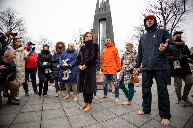 Basų mamų lyderė apie galimybių pasus 12-mečiams: valdžios sprendimas diskriminuoja vaikus