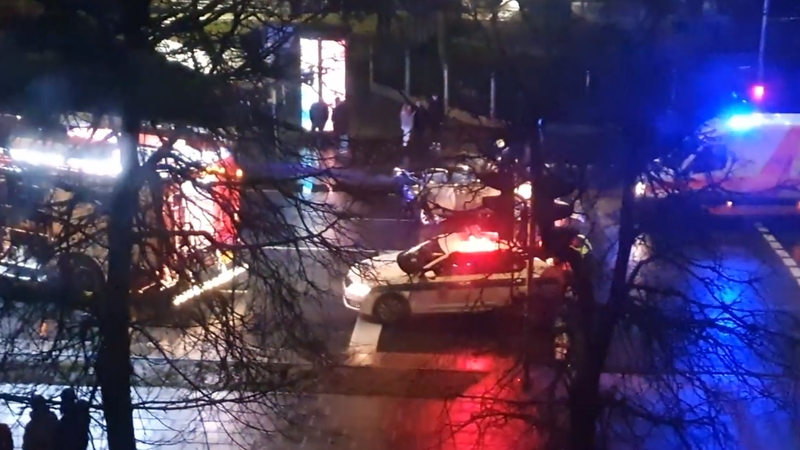 Naktį per avariją Vilniuje nukentėjo trys žmonės, vienas vairuotojų – girtas