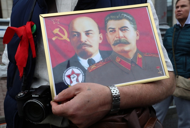 Baltijos šalys, Lenkija ir Rumunija ragina ES tirti stalinizmo nusikaltimus