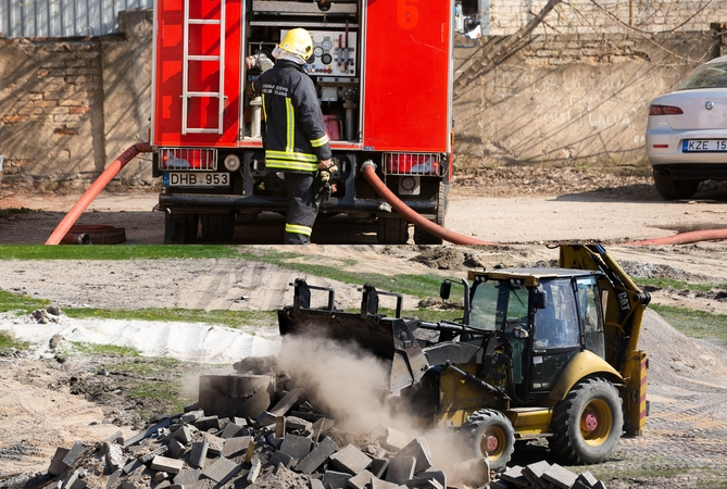 Širvintų rajone neblaivus vyras padegė traktorių