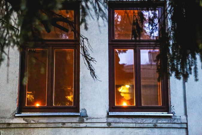 Languose suspindėjo atminimo šviesos žiburiai