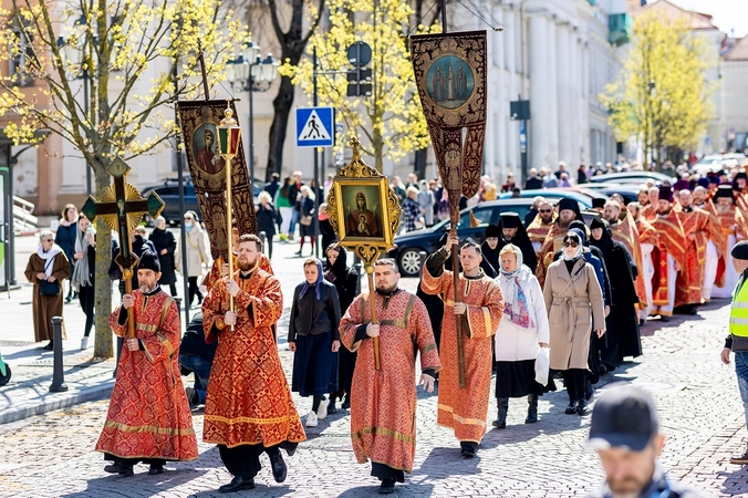 Vilniuje keli šimtai stačiatikių dalyvavo procesijoje už karo Ukrainoje stabdymą
