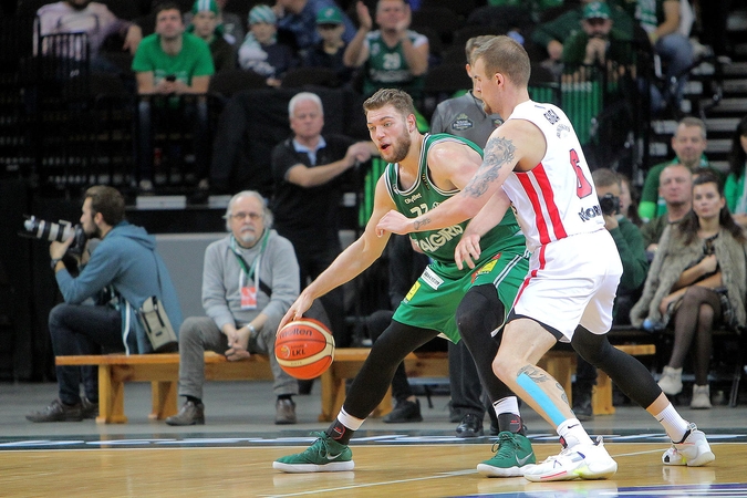 Vėl pergalė: „Žalgiris“ po dramatiškos kovos palaužė Uteną