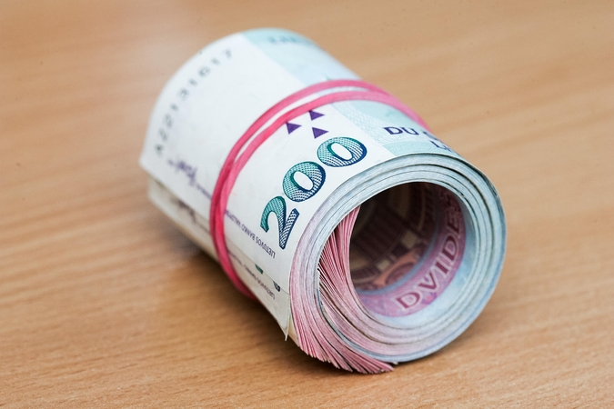 Neblaivus klaipėdietis pareigūnams siūlė pinigų