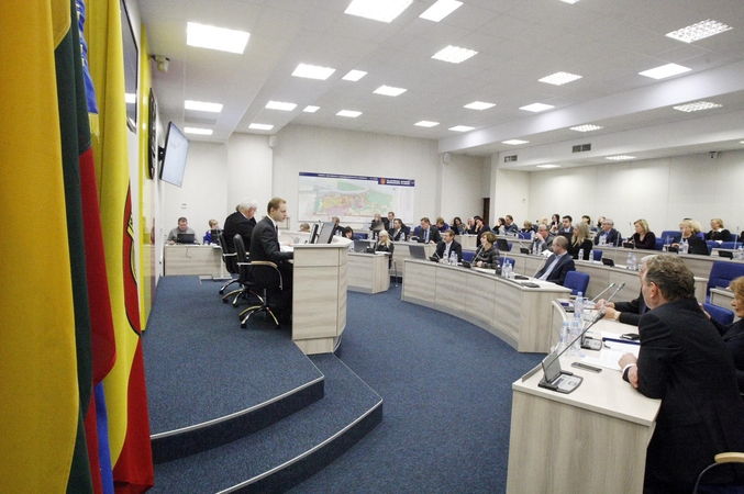 Posėdyje įsižiebė diskusija dėl lygių moterų ir vyrų teisių