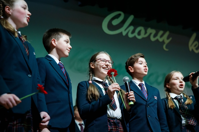 LSMU gimnazijoje - Dainų šimtmečiui skirti "Chorų karai"