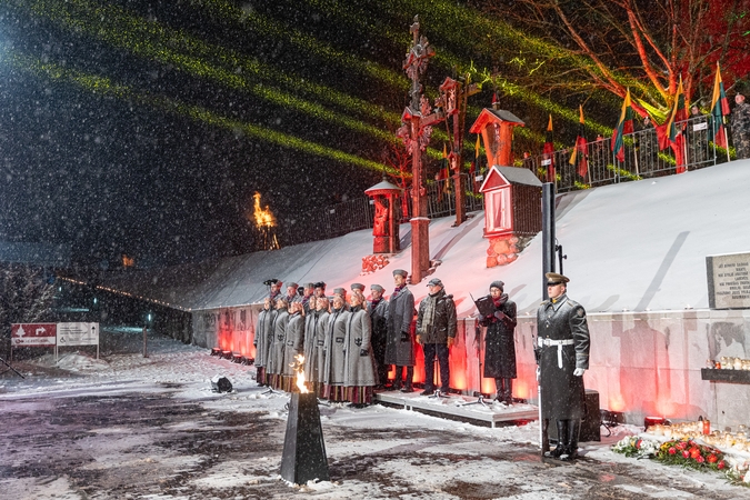 Atminimo laužų uždegimo ceremonija prie Vilniaus TV bokšto
