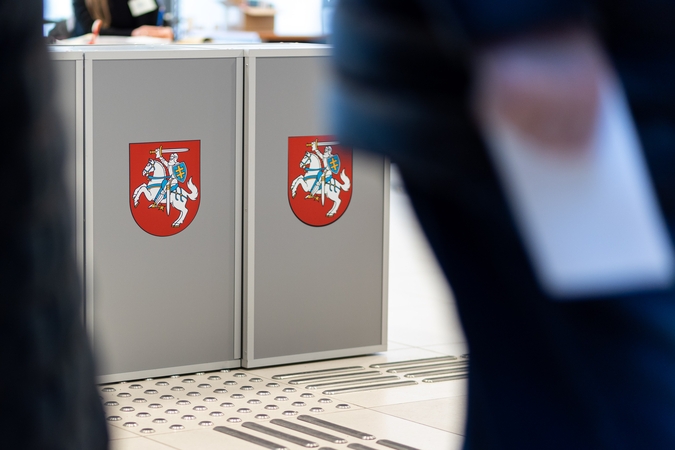 Prezidento politinės kampanijos dalyviai sąskaitose jau turi beveik 400 tūkst. eurų