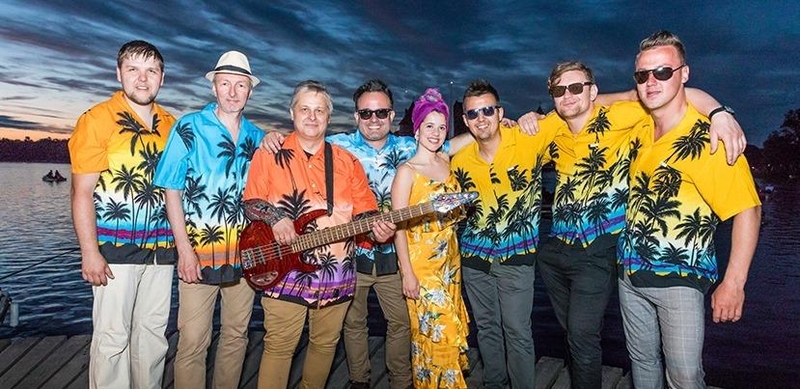 Jausmingoji ispanė S. Carrillo ir grupė  „Los Gringos“  pakvies kelionei į pietus