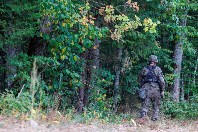 Į pagalbą Latvijos kolegoms saugoti sienos su Baltarusija vyksta nauja pasieniečių pamaina