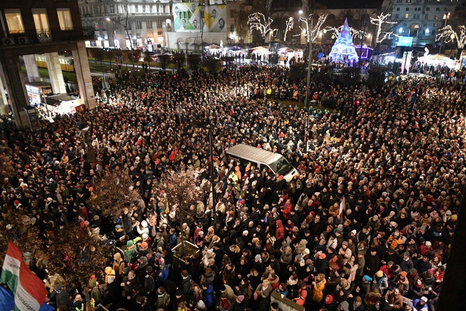 Vengrijos planas kontroliuoti teatrus išprovokavo protestus