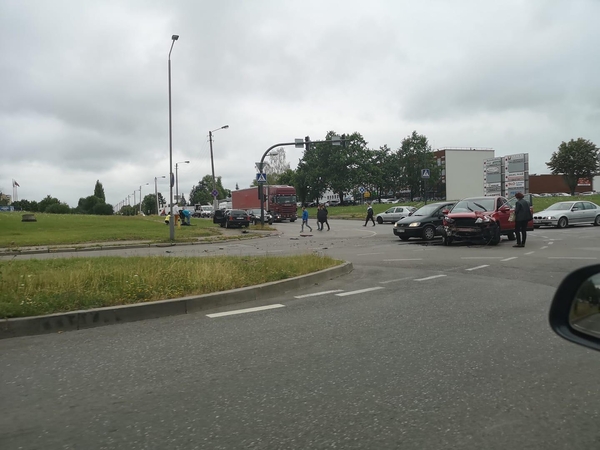 Judrioje Kauno gatvėje – avarija, prireikė ir medikų pagalbos