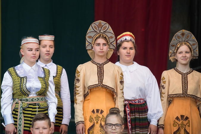 Prie Rusijos ambasados pagerbtas B. Nemcovas, Vingio parke – rusų kultūros diena