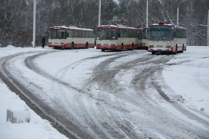 Daugiau žmonių galės įsigyti transporto bilietą su didesne nuolaida