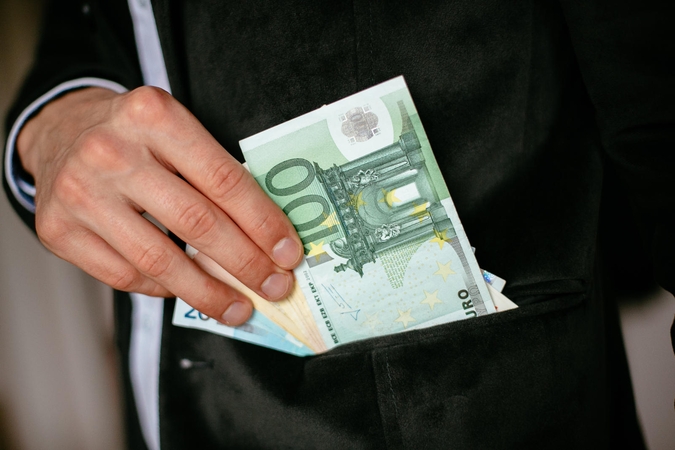 Už stambaus masto sukčiavimą nuteistas advokatas žada skųsti nuosprendį