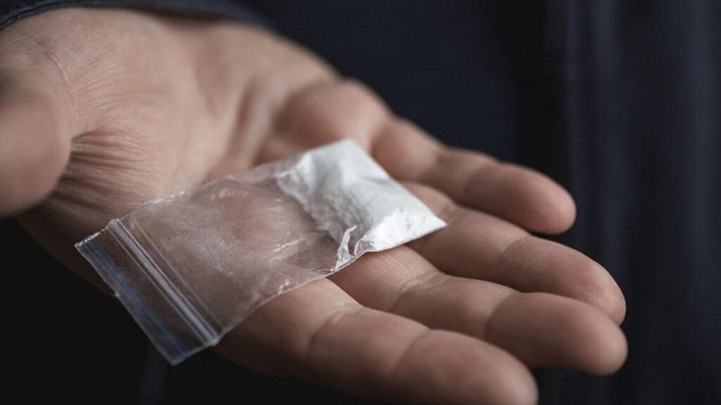 Vairuotojas ir keleivis pristatyti į gydymo įstaigą: įtariama, kad vartojo narkotikus