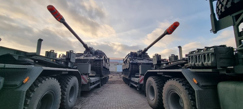 Lietuva perduoda suremontuotas sąjungininkų haubicas Ukrainai, parsiveža remontui kitas