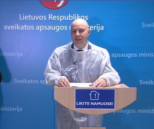 A. Veryga: šventinį savaitgalį policininkai žmonėms dalins apsaugines kaukes