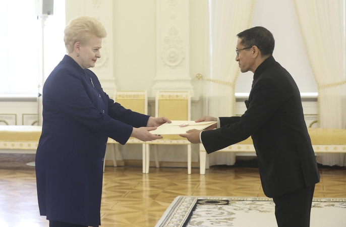 Prezidentė priėmė Indijos ir Kubos ambasadorių skiriamuosius raštus