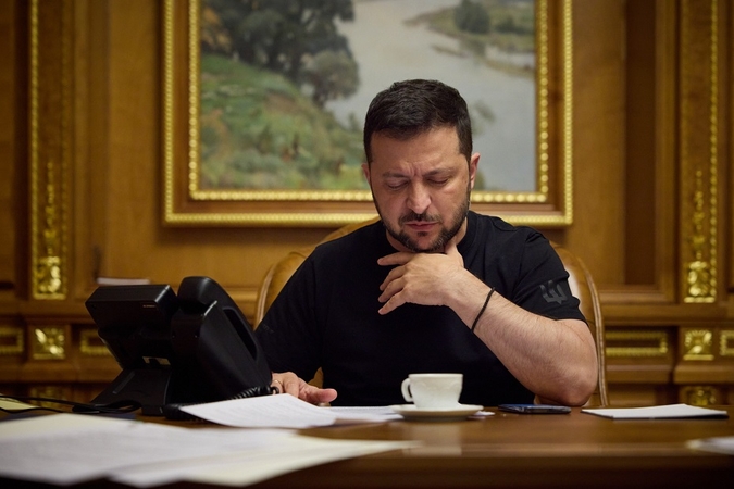 V. Zelenskis paaiškino, kodėl kontrpuolimas yra lėtesnis