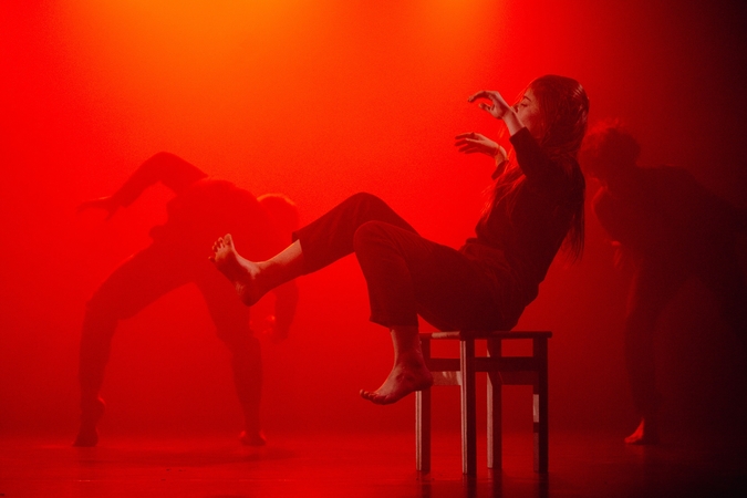 Ateities scenos žvaigždės okupuoja LMTA Balkono teatrą