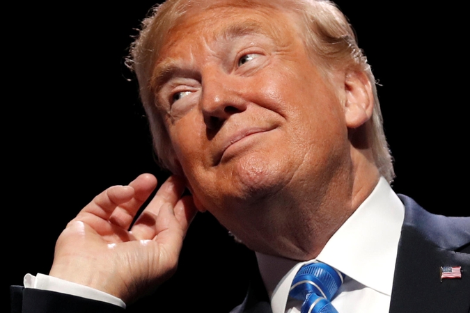 Paviešintame pokalbyje D. Trumpas liepia sumokėti „Playboy“ manekenei