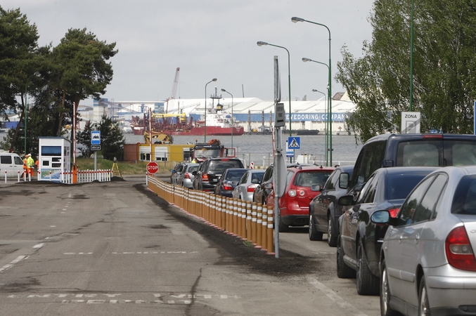Perspėja dėl mašinų statymo pajūryje: poilsiautojams gresia baudos