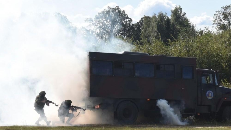 Estijoje per 200 atsargos karių pašaukti į iš anksto neskelbtas pratybas