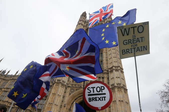Britanijos parlamentarė dėl „Brexit“ balsavimo atidėjo gimdymą