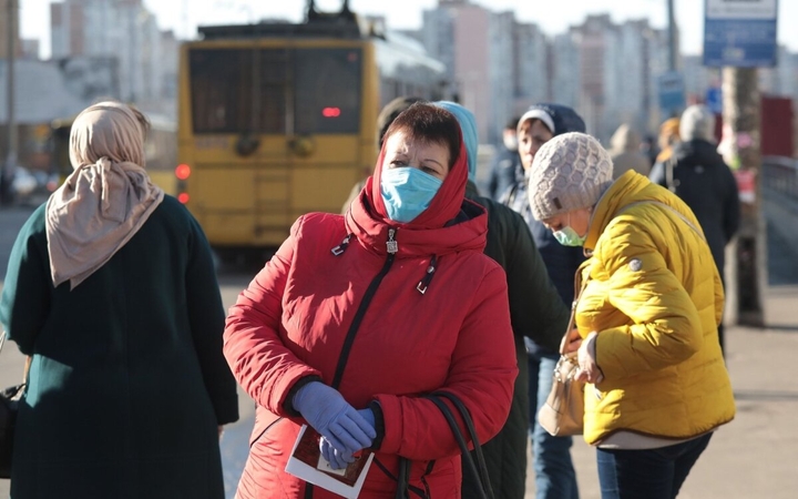 Ukrainoje – per 4,3 tūkst. naujų COVID-19 atvejų, 90 žmonių mirė