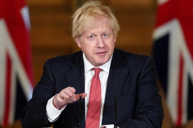 B. Johnsonas birželį planuoja „Brexito“ pokalbius su U. von der Leyen
