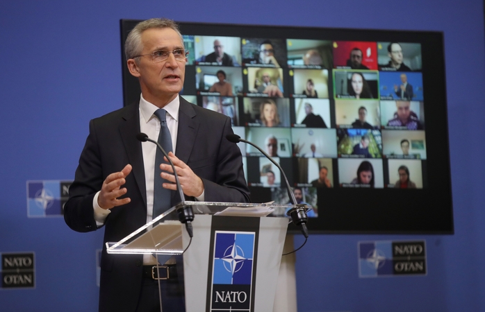 J. Stoltenbergas: NATO nepasitrauks iš Afganistano, kol nebus tinkamas laikas