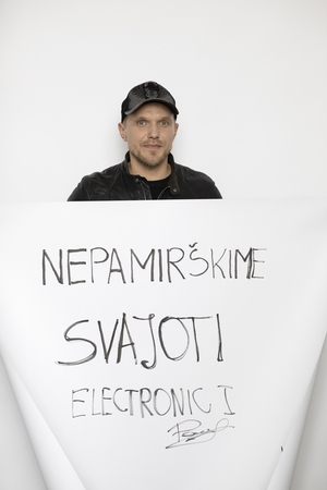 Premjera: „Electronic I“ naujai atliko su SEL išgarsintą dainą „Lyja“