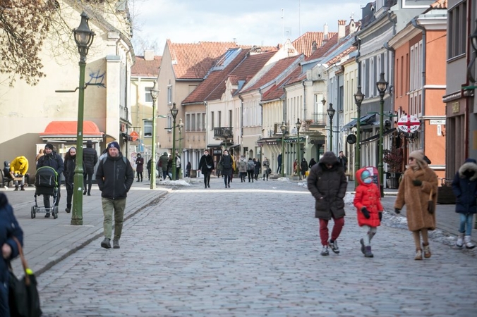 COVID-19 situacija šalyje: balandžio pabaigoje galime pasiekti 2 tūkst. atvejų per dieną