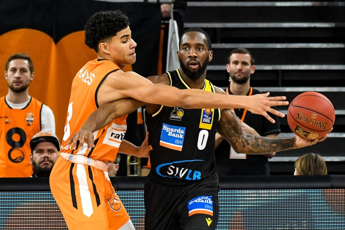 „Baskonia“ palikęs K. Carringtonas tapo „Lietkabelio“ varžovu