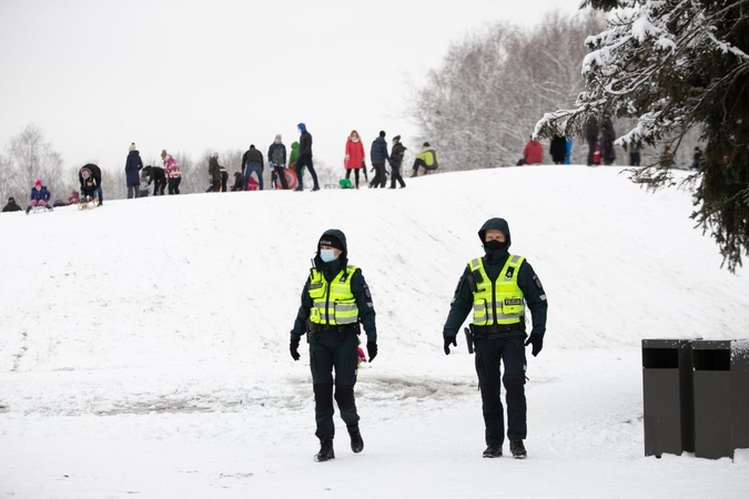 Policija žiemos pramogomis ragina mėgautis atsakingai: drausmins nesilaikančius reikalavimų