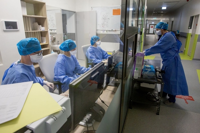 Ligoninėse šiuo metu gydomi 794 COVID-19 pacientai, iš jų 90 – reanimacijoje