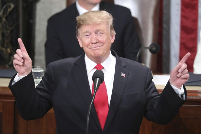 Šiaurės Korėja pažėrė kritikos: „senis“ D. Trumpas „blefuoja“ 