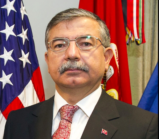 Turkijos saugumo ministras İ. Yılmaz