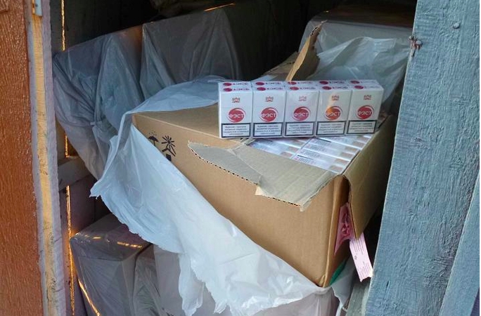 Šalčininkų rajono gyventojai kontrabandines cigaretes slėpė lauko tualete