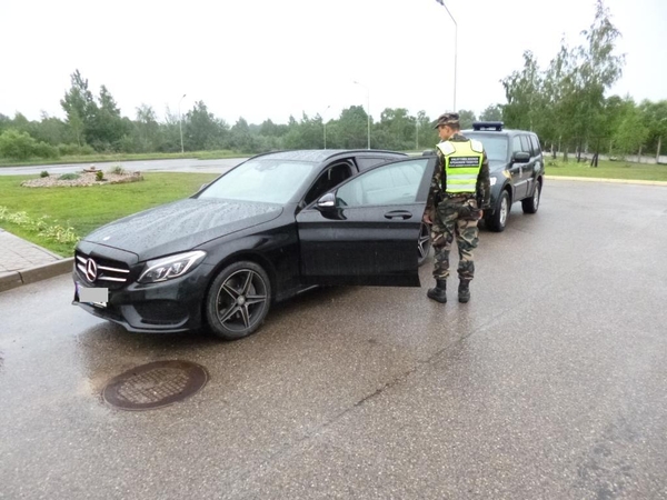 Norvegijoje pavogtas "Mercedes Benz" – pasieniečių rankose