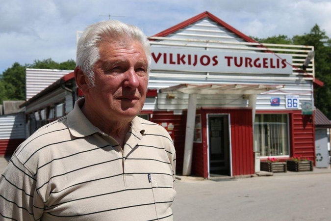 Veikla: apleistame sklype Čekiškės gatvėje S.Berštautas įkūrė prekybos miestelį su parduotuvėmis ir vieninteliu tuo metu Kauno rajone turgumi.