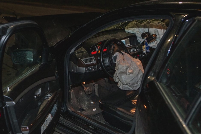 Baisi avarija prie Vilniaus: jaunam „Audi“ vairuotojui nutraukta ranka 