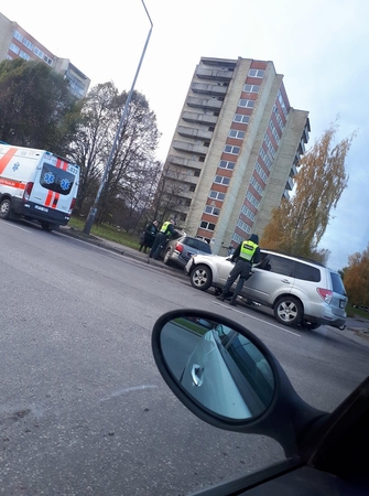 Per avariją Taikos prospekte nukentėjo moteris