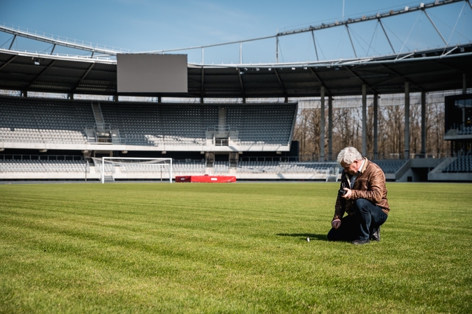 Šiuo metu pati žaliausia žolė Kaune – Dariaus ir Girėno stadione