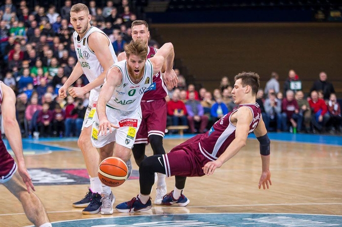 „Žalgirį“ gynyboje užgniaužęs „Lietkabelis“ kauniečiams išrašė pirmąjį pralaimėjimą